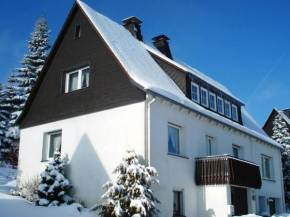 Cottage in Neuastenberg near the ski area